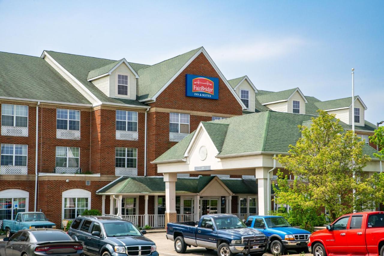 Blisspoint Inn & Suites Marion Exterior foto