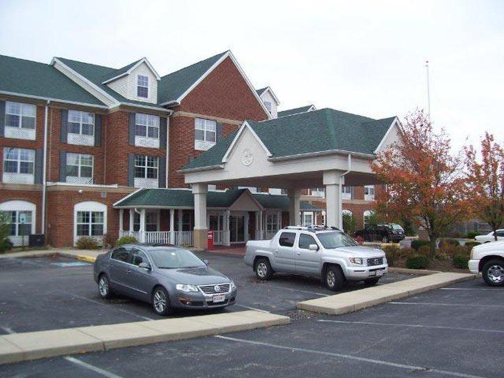 Blisspoint Inn & Suites Marion Exterior foto